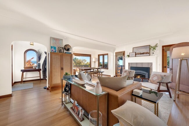 Photo - 327 Lake Washington Blvd