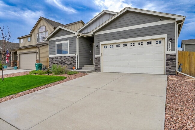 Building Photo - $2,895 - 4 Bed, 3 Bath Home in Colorado Sp...