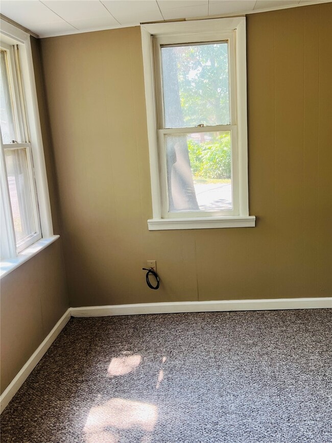 Photo - 940 W Delmar Ave