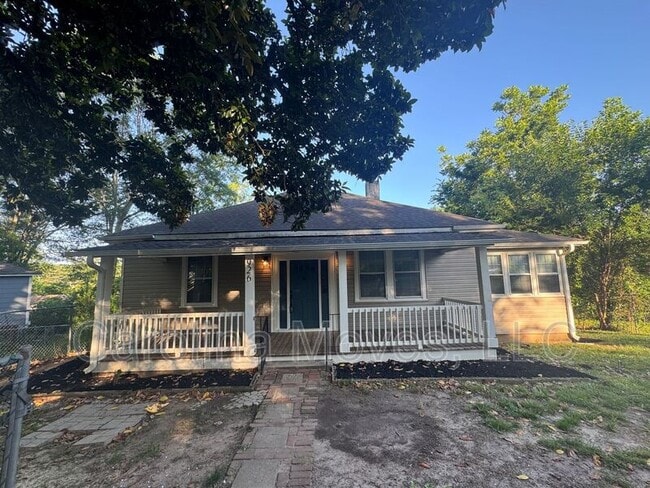 Photo - 926 2nd Ave House
