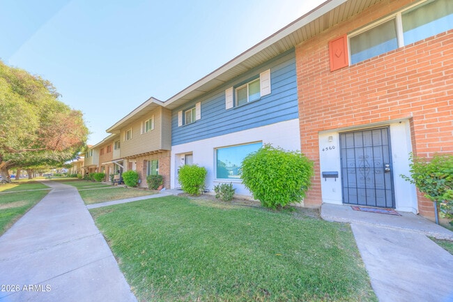 Photo - 4558 N 15th Ave