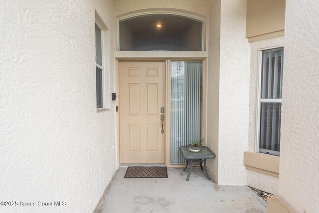 Photo - 585 Grant Ave