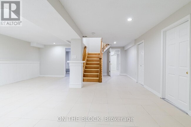 Photo - 409 Silverthorne Crescent