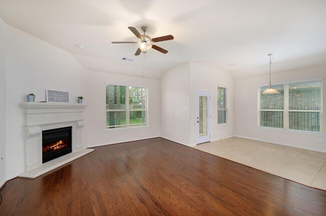 Photo - 15 Sawbridge Cir