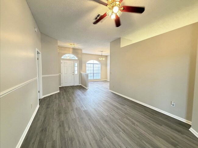 Photo - 1930 Hollington Dr