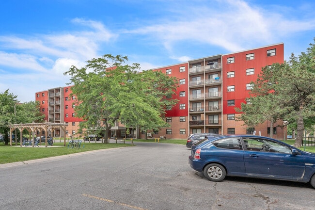 Photo - Lasalle I & II