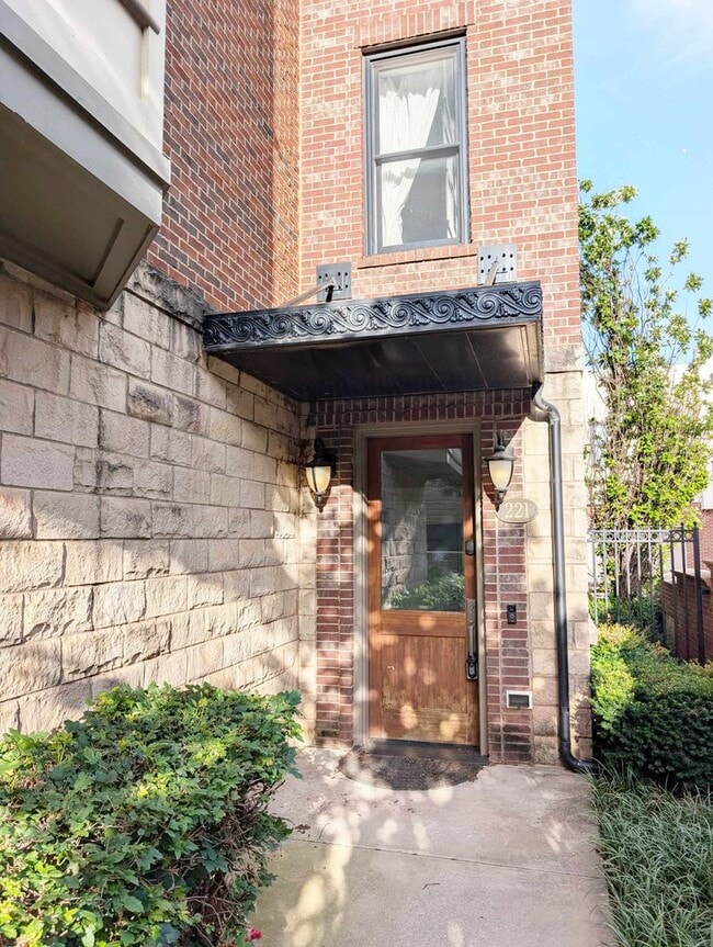 Photo - 221 N Geary Ave