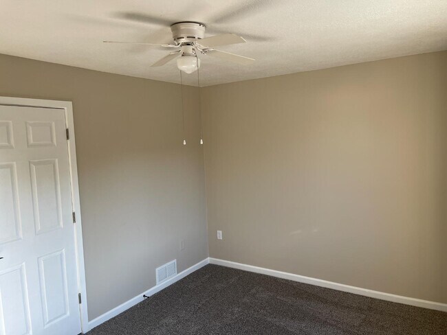 Photo - 105 Graham St