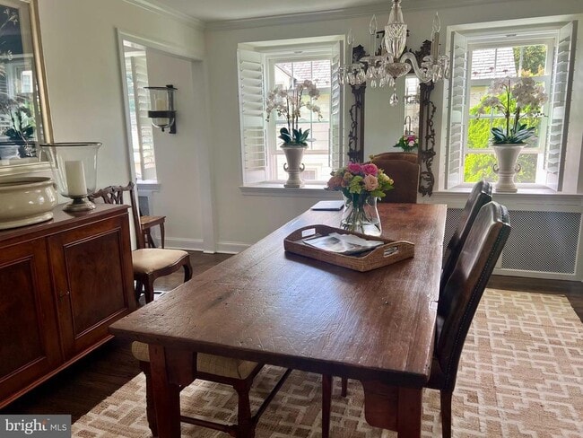 Photo - 1002 Crest Rd