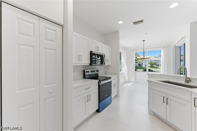 Building Photo - 800 Carrick Bend Cir Unit 101