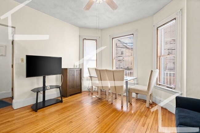 Photo - Huge one bed one bath in Brighton...
