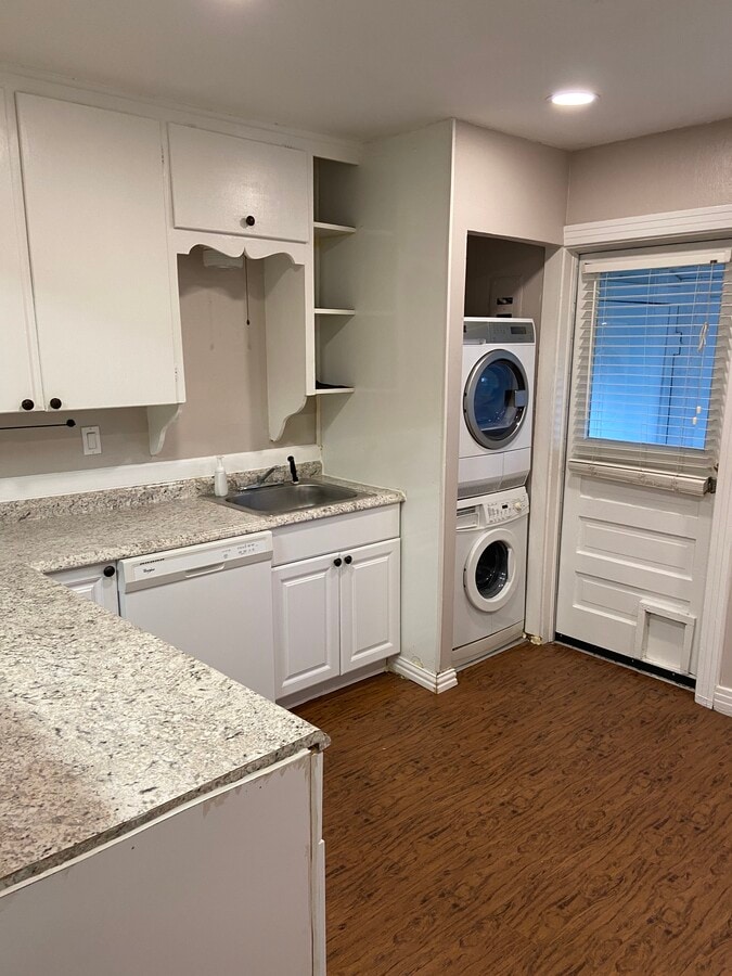 Photo - Yellow Curzon