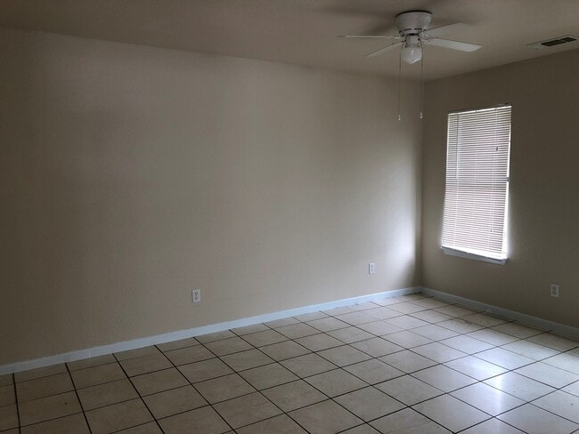 Photo - 7547 Windsor Oaks