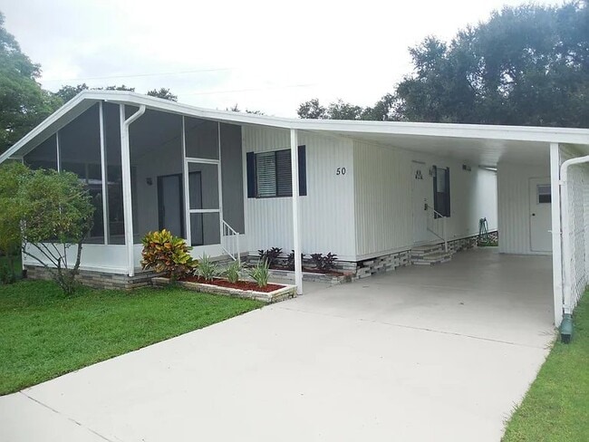Building Photo - 2055 S Floral Ave