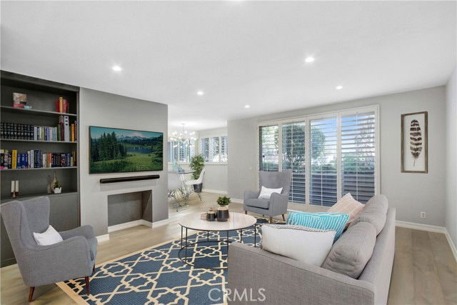 Photo - 4949 Genesta Ave