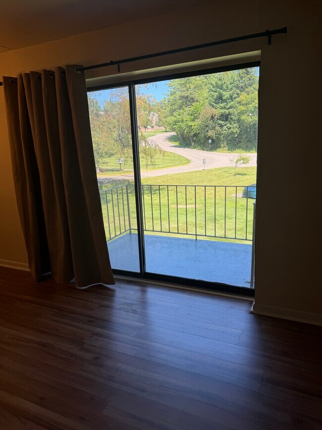 Photo - 1325 Forest Green Dr