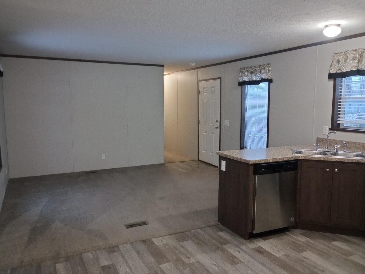 Photo - 2701 Huizenga St