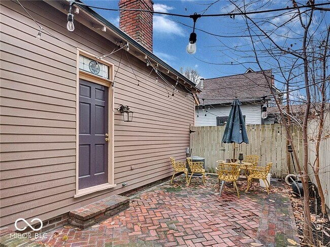 Photo - 321 N Park Ave