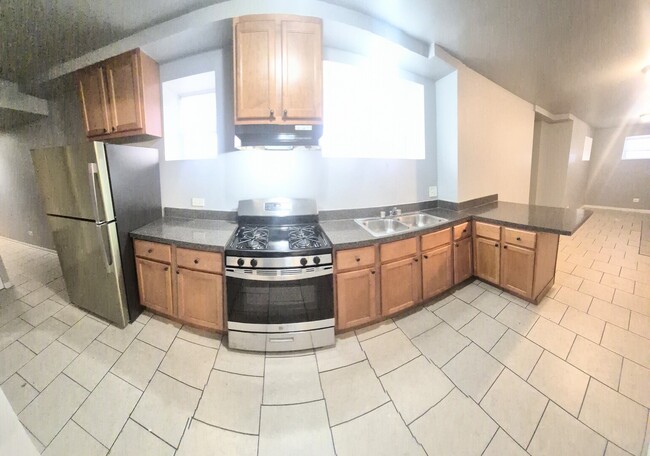 6030 S Eberhart Ave Unidad B