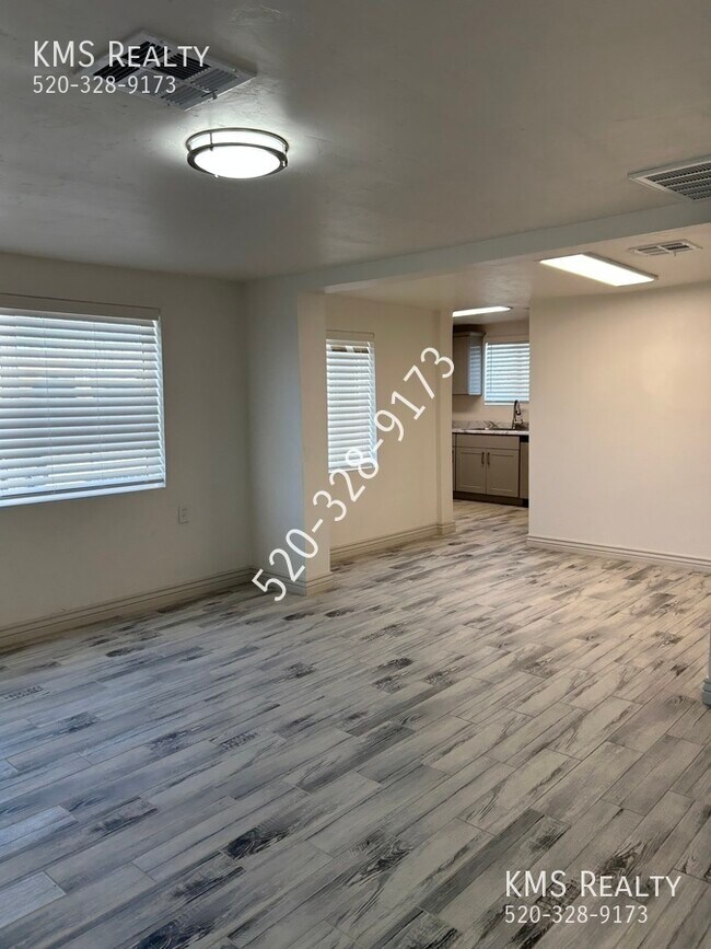 Photo - 1446 N Hualpai Rd