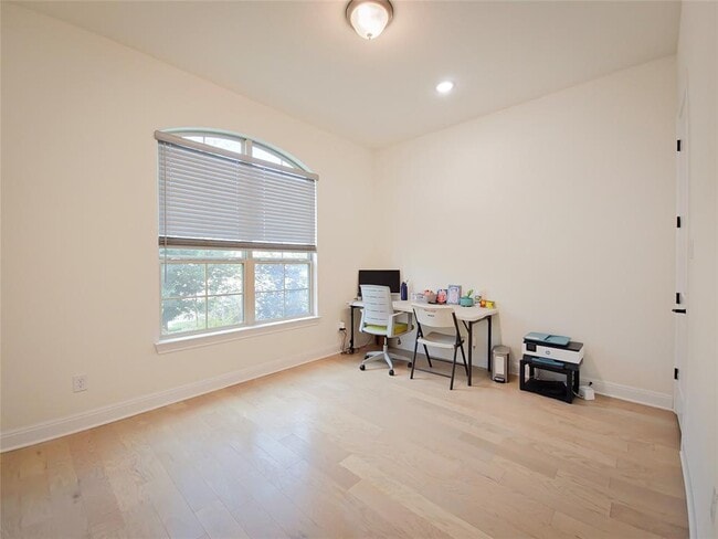 Photo - 813 Sunny Ridge Dr