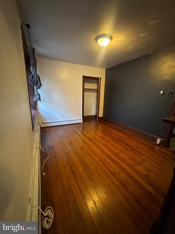 Photo - 203 Bridge St