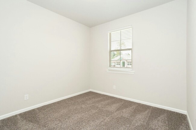 Photo - 48440 Fox Hollow Blvd