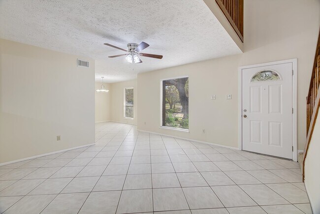 Photo - 2807 Planters St