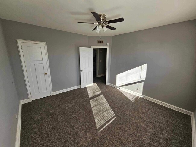 Photo - 3540 Juneway Unit 2
