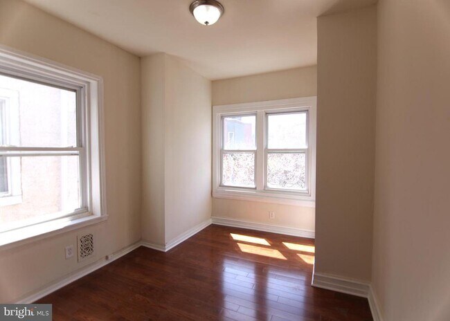Photo - 1530 Fontain St