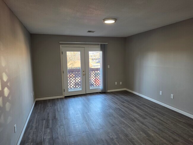 Photo - 1325 N Meridian Ave Unit 105