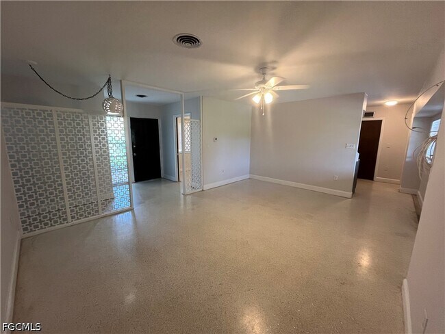 Photo - 2031 Maravilla Cir