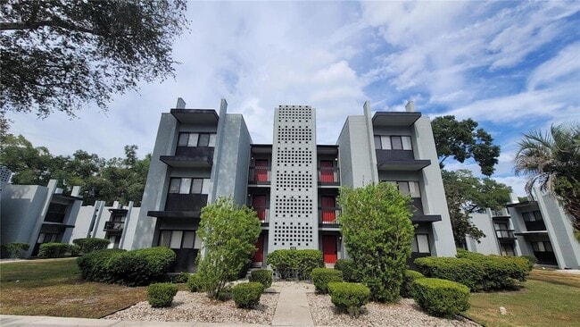 Building Photo - 415 NW 39th Rd Unit E Rental