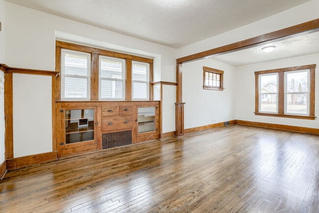 Photo - 6931 N 24th St