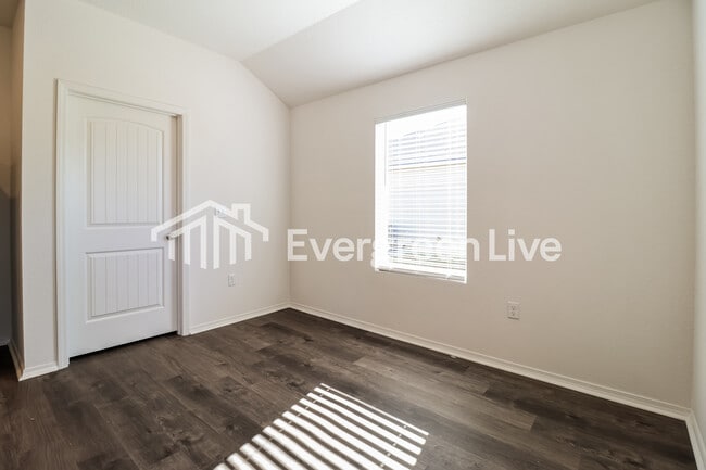 Photo - 31 Sourdough Crk Ln