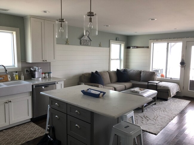 Photo - 1001 Fairfield Beach Rd