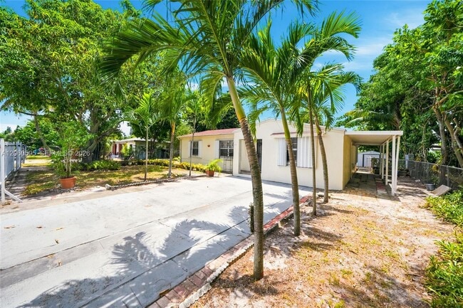 Photo - 596 NW 109th St