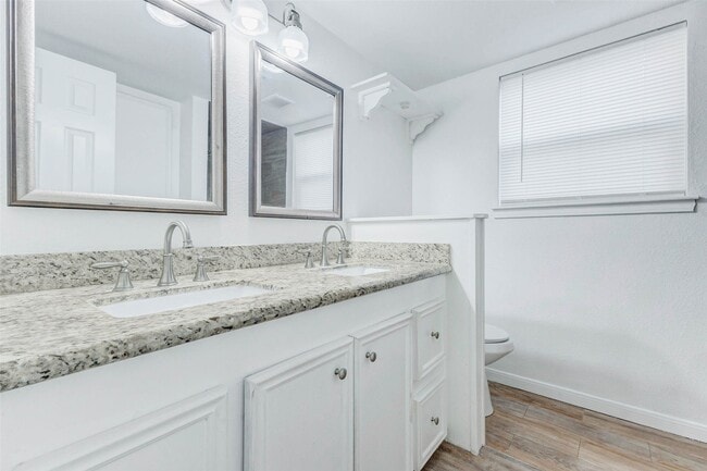 Photo - 15531 Edenvale St