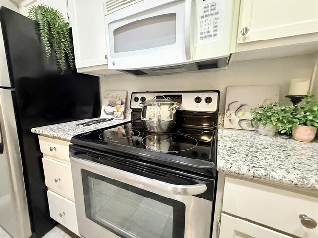 Building Photo - 8055 Cambridge St Unit 65 Rental