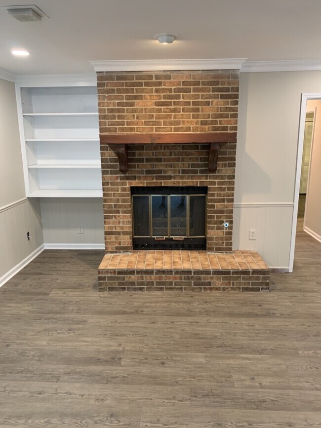 Photo - 3023 Sutton Dr