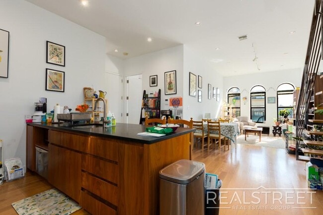Photo - LOFT-LIKE 1 BED w PRIVATE ROOF DECK + LAUNDRY IN-UNIT Unit 4A