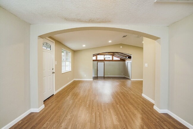 Photo - "Charming 3-Bed Sanctuary with Scenic Views in Floral City - 1608 Sq Ft of Comfort!"