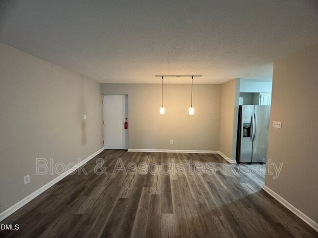 Photo - 533 Pine Ridge Pl