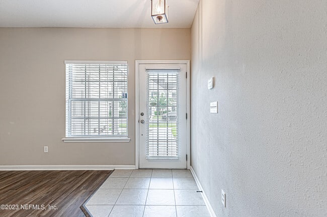 Photo - 575 Oakleaf Plantation Pkwy Unidad 902