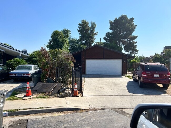 Photo - 1300 Langston St House