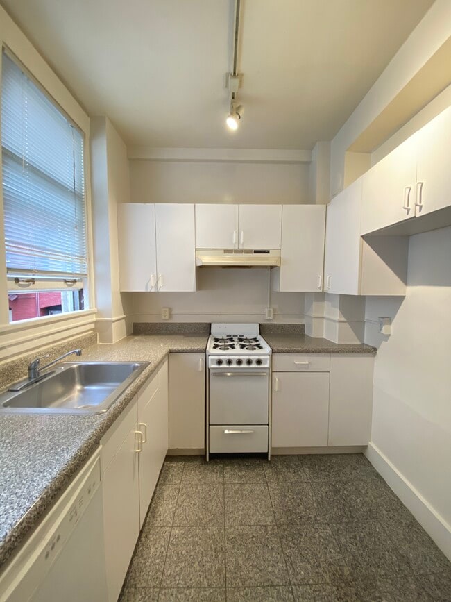 Photo - Palace Court Apartments LLC.