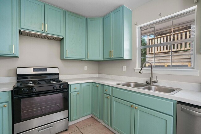 Photo - 255 Brackin St Apartment Unit B