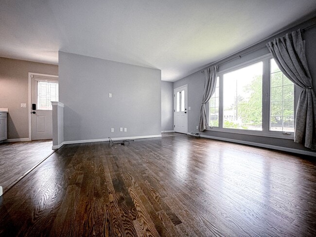 Photo - 202 S Walbridge Ave