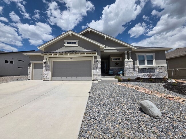 Building Photo - 5 Bed 4 Bath Home In Flying Horse North!!