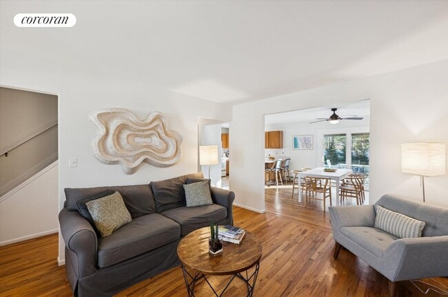 Photo - 7 Huckleberry Ln